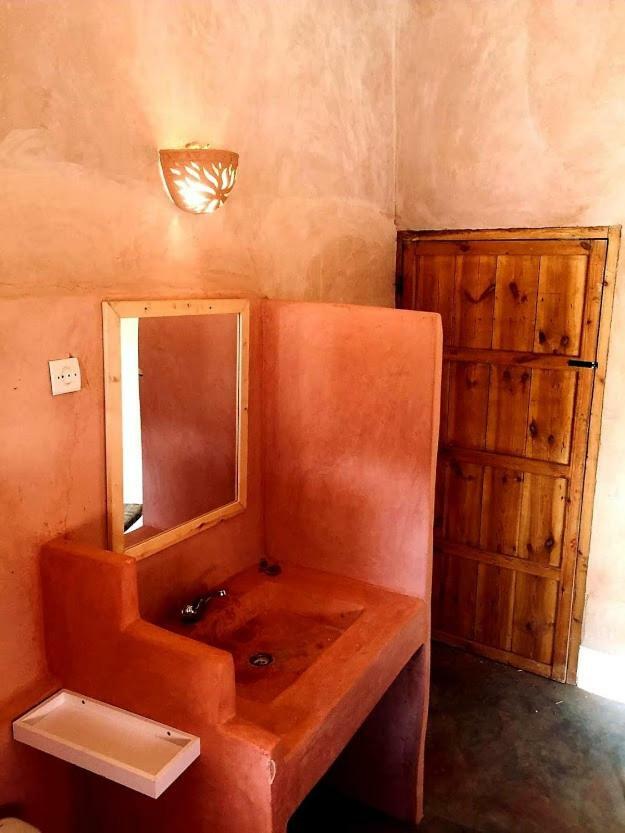 Tigmi Hamid Decouverte Des Traditions Et De La Culture Berbere Aït-Ben-Haddou Exterior foto